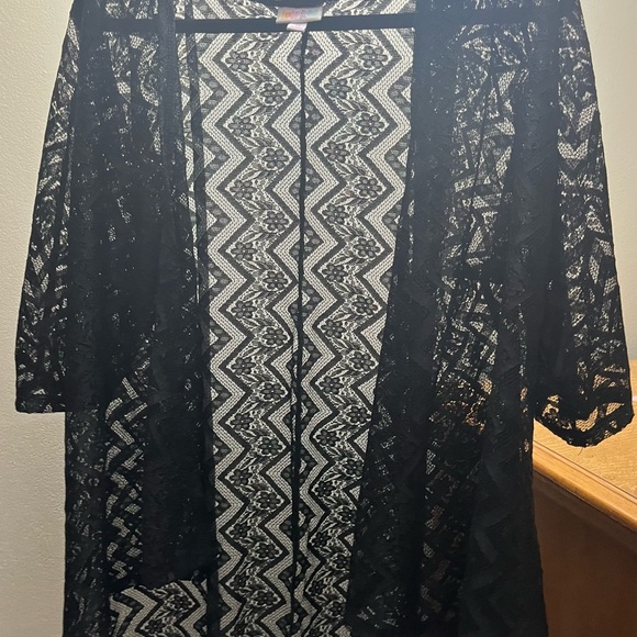 Lularoe Black Lace Mid Sleeve Open Cardigan Size Medium. - Picture 2 of 5